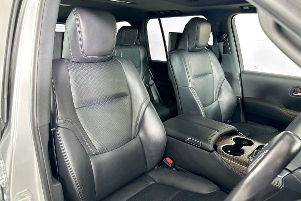 2022 Toyota Landcruiser FJA300R Sahara image