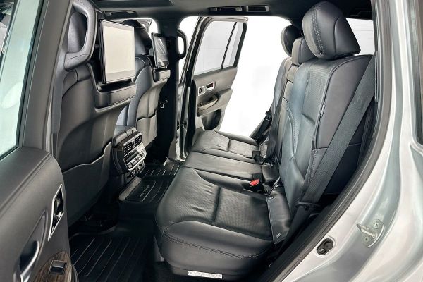 2022 Toyota Landcruiser FJA300R Sahara image