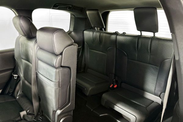 2022 Toyota Landcruiser FJA300R Sahara image