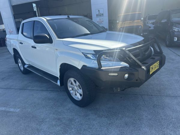 2021 Mitsubishi Triton MR GLX+ image