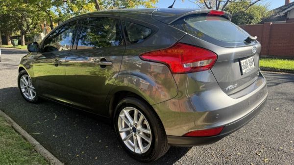 2017 Ford Focus LZ Trend Grey Blue 6 Speed Automatic Hatchback image