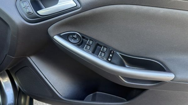 2017 Ford Focus LZ Trend Grey Blue 6 Speed Automatic Hatchback image