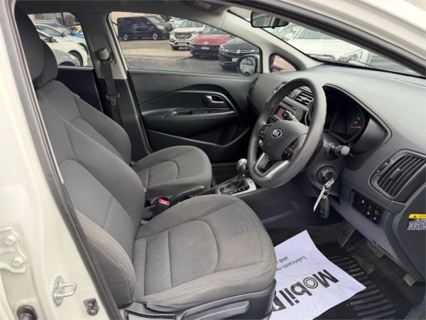 2016 KIA RIO 5D HATCHBACK UB MY16 S image