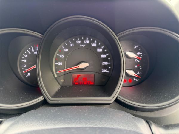 2016 KIA RIO 5D HATCHBACK UB MY16 S image