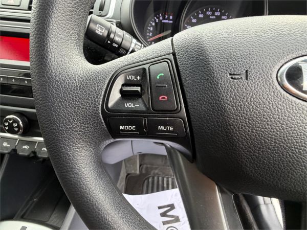 2016 KIA RIO 5D HATCHBACK UB MY16 S image