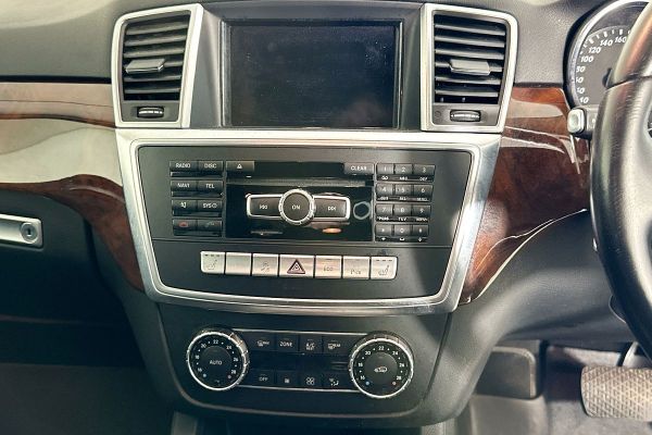 2013 Mercedes-Benz ML 350CDI BLUETEC (4x4) 166 image