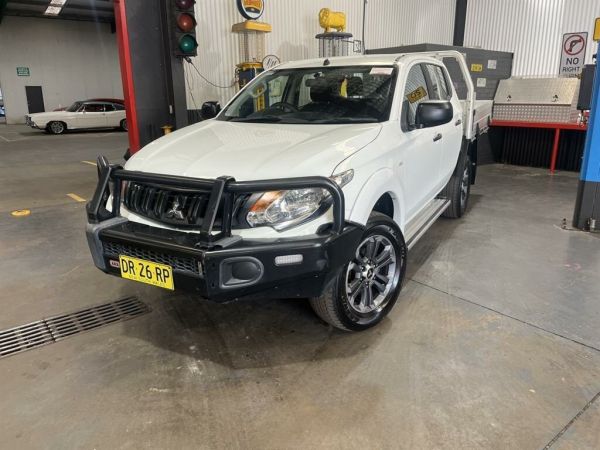 2018 Mitsubishi Triton MQ MY18 GLX Plus (4x4) White 5 Speed Automatic Dual Cab Utility image