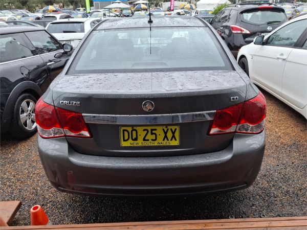 2011 Holden Cruze Sedan JH Series II MY11 CD image