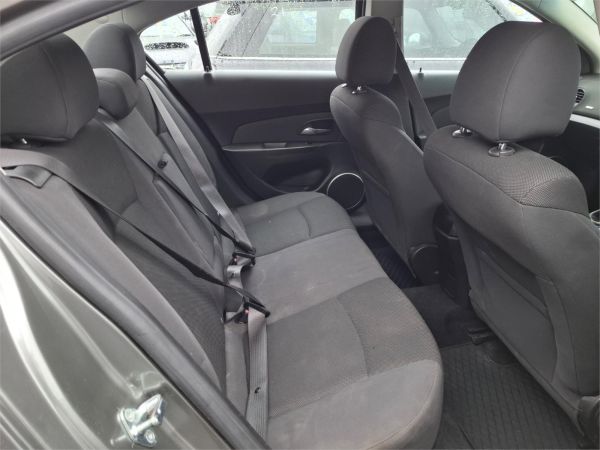 2011 Holden Cruze Sedan JH Series II MY11 CD image