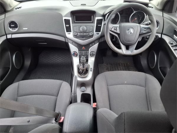 2011 Holden Cruze Sedan JH Series II MY11 CD image