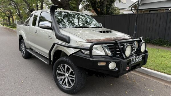 2013 Toyota Hilux KUN26R MY12 SR5 (4x4) Champagne 5 Speed Manual X Cab Pickup image