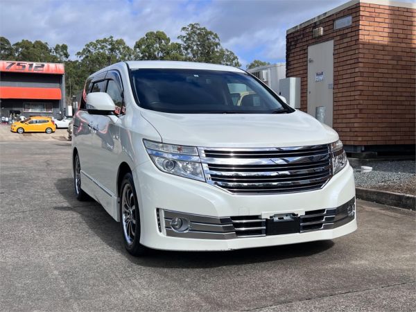 2013 Nissan Elgrand Other image