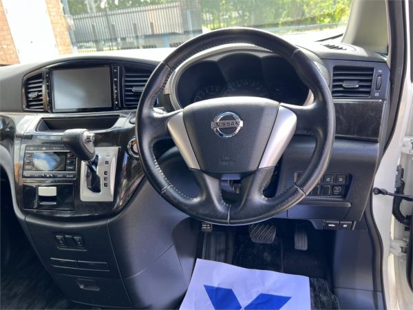 2013 Nissan Elgrand Other image