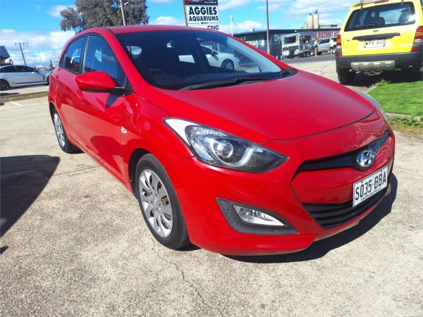 2012 HYUNDAI i30 5D HATCHBACK GD ACTIVE image