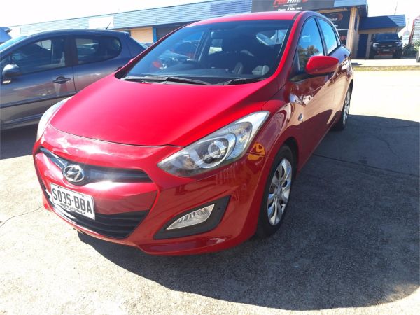 2012 HYUNDAI i30 5D HATCHBACK GD ACTIVE image