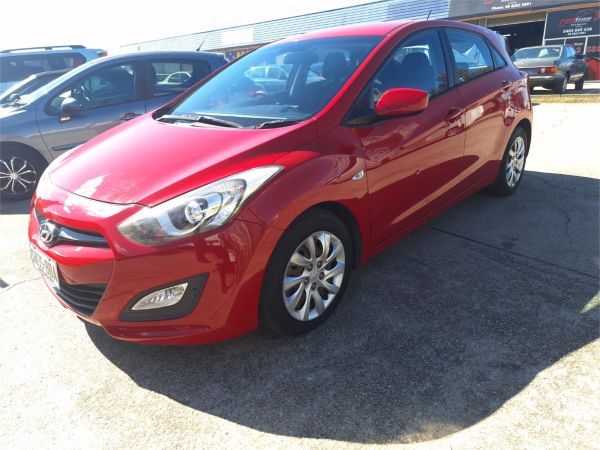 2012 HYUNDAI i30 5D HATCHBACK GD ACTIVE image