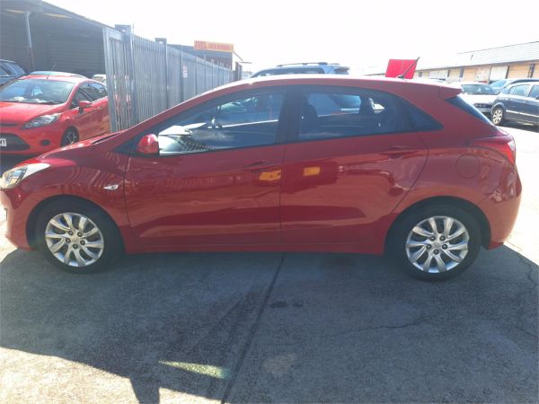 2012 HYUNDAI i30 5D HATCHBACK GD ACTIVE image