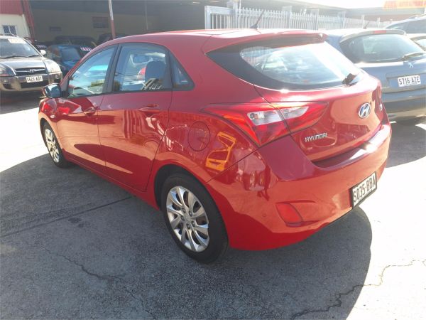 2012 HYUNDAI i30 5D HATCHBACK GD ACTIVE image