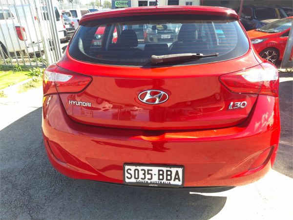 2012 HYUNDAI i30 5D HATCHBACK GD ACTIVE image