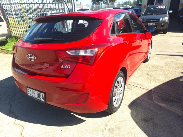 2012 HYUNDAI i30 5D HATCHBACK GD ACTIVE image