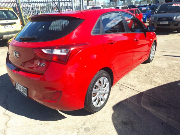 2012 HYUNDAI i30 5D HATCHBACK GD ACTIVE image