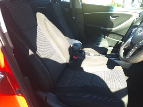 2012 HYUNDAI i30 5D HATCHBACK GD ACTIVE image