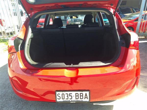 2012 HYUNDAI i30 5D HATCHBACK GD ACTIVE image