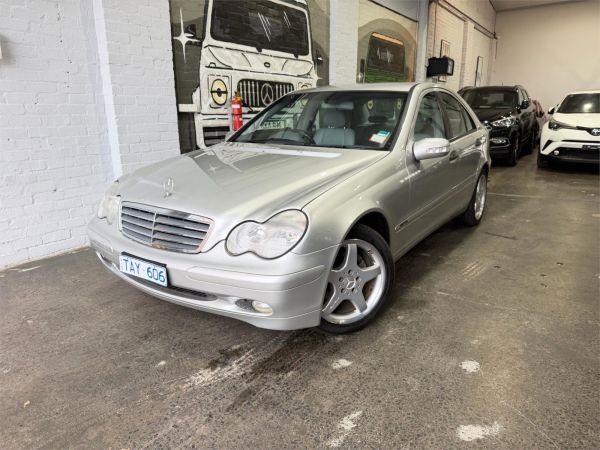 2002 MERCEDES-BENZ C200 4D SEDAN W203 KOMPRESSOR CLASSIC image