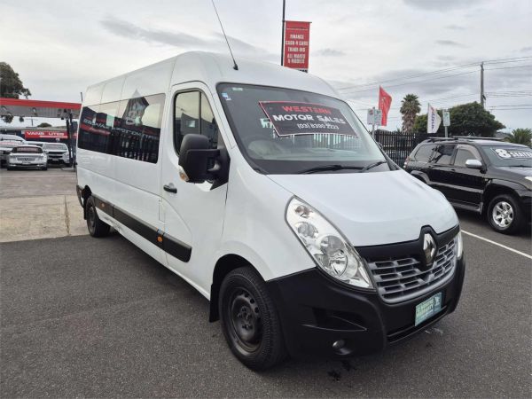 2017 RENAULT MASTER BUS X62 LWB MID image