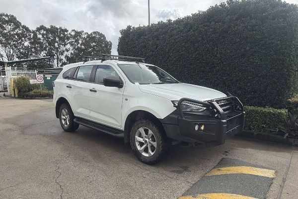 2022 Isuzu MU-X  LS-M image