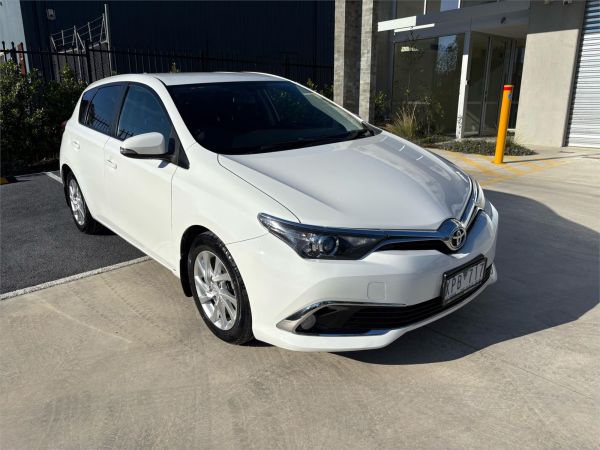 2018 Toyota Corolla Hatchback ZRE182R Ascent Sport image