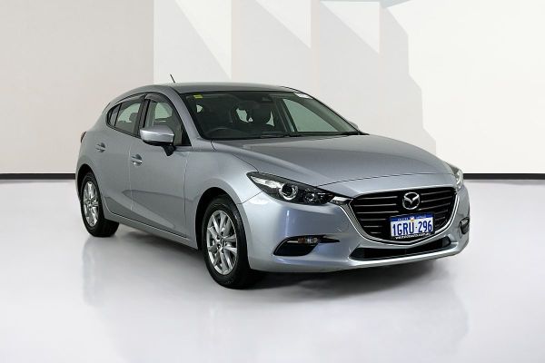 2018 Mazda 3  Neo Sport image