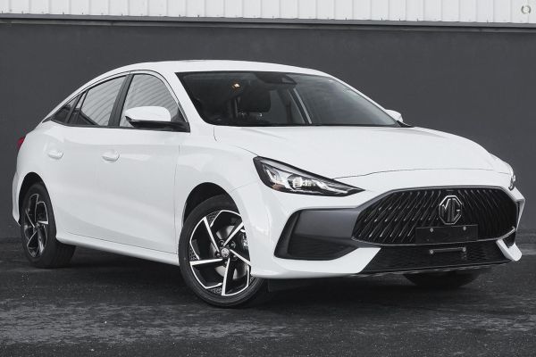 2025 MG MG5  Vibe image