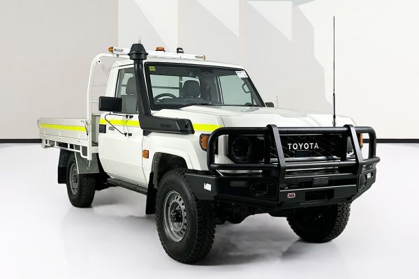 2024 Toyota Landcruiser GDJL79R Workmate image