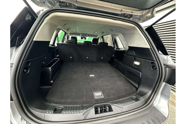2024 Ford Everest Ambiente image