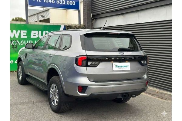 2024 Ford Everest Ambiente image