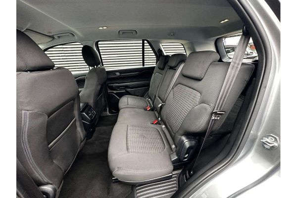 2024 Ford Everest Ambiente image