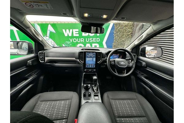 2024 Ford Everest Ambiente image