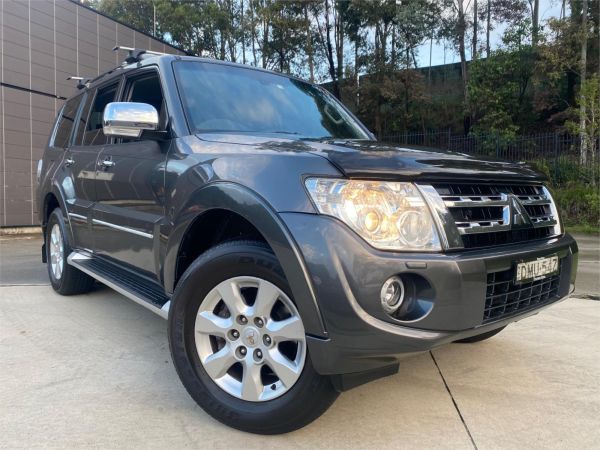 2012 MITSUBISHI PAJERO 4D WAGON NW MY12 GLX LWB (4x4) image