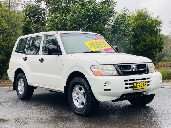 2004 MITSUBISHI PAJERO 4D WAGON NP GLX LWB (4x4) image