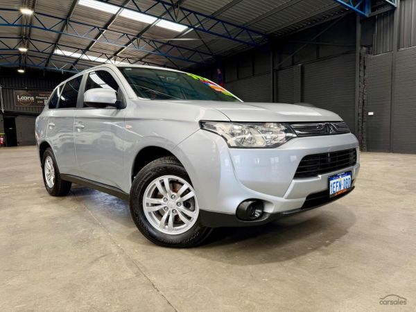 2013 Mitsubishi Outlander ZJ ES image