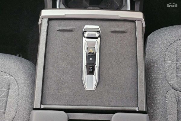 2025 LDV Terron 9 Origin image