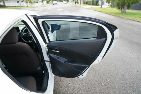 2020 Mazda 2 DJ G15 Pure image