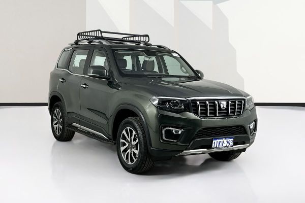 2023 Mahindra Scorpio  Z8 image
