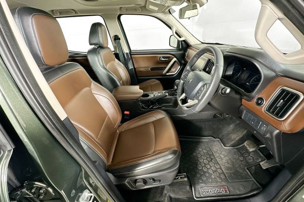 2023 Mahindra Scorpio Z8 image