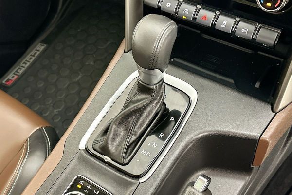 2023 Mahindra Scorpio Z8 image