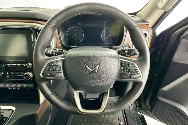 2023 Mahindra Scorpio Z8 image
