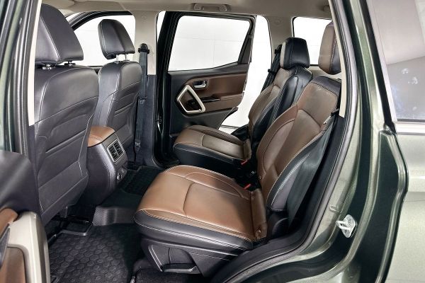 2023 Mahindra Scorpio Z8 image
