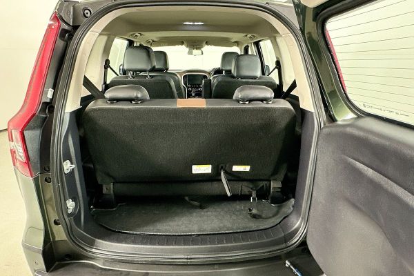 2023 Mahindra Scorpio Z8 image