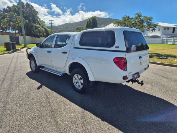 2013 Mitsubishi Triton Utility MN MY13 GLX image